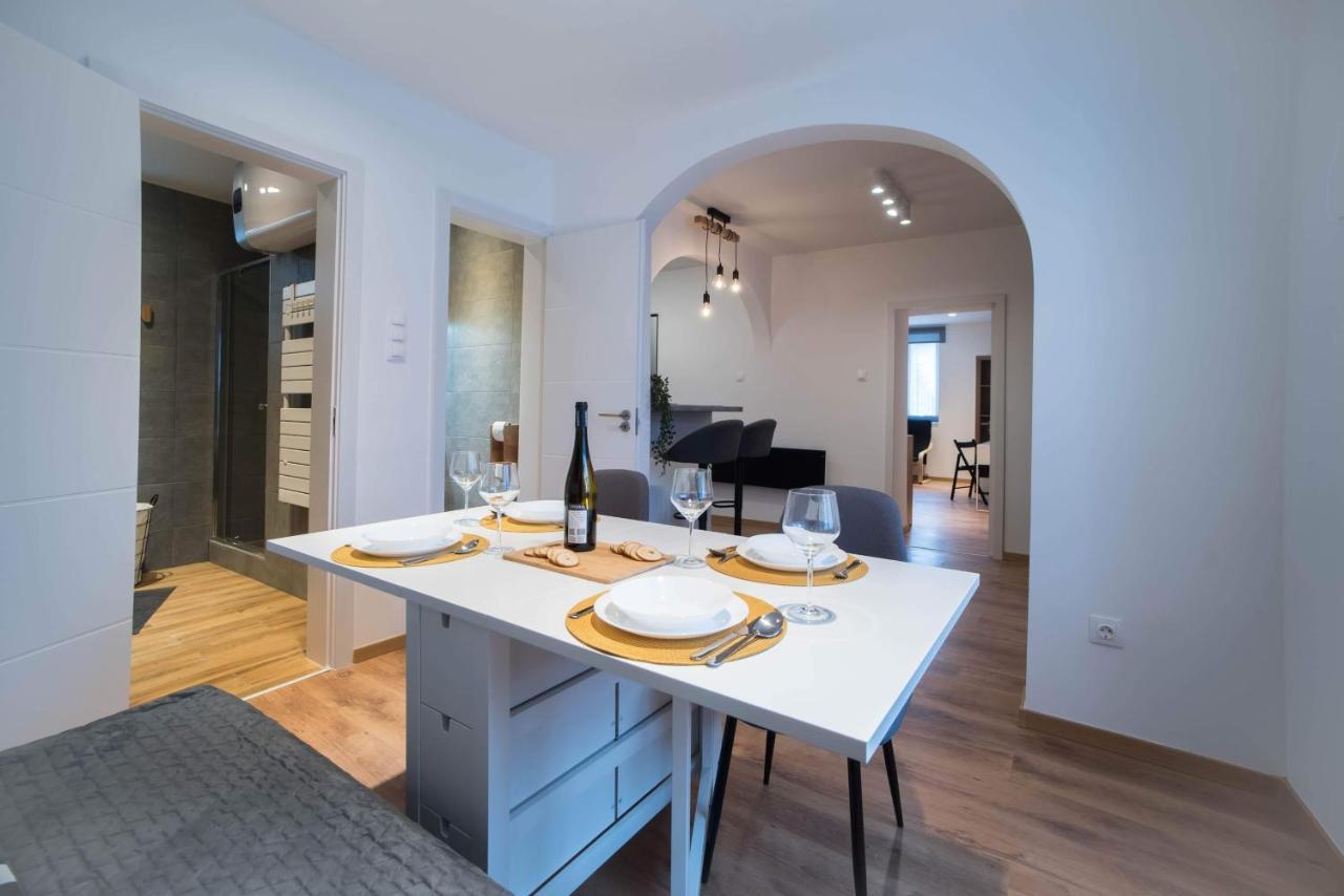 Pintes 38 Apartment Dunaújváros Екстериор снимка
