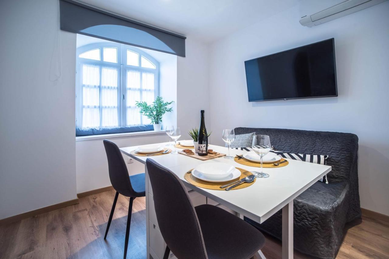 Pintes 38 Apartment Dunaújváros Екстериор снимка